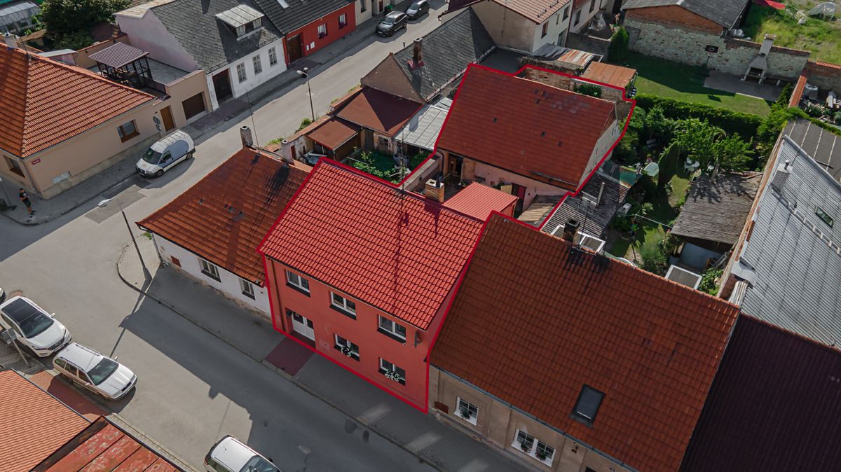 Prodej rodinného domu 163 m², pozemek 327 m² – fotografie 5