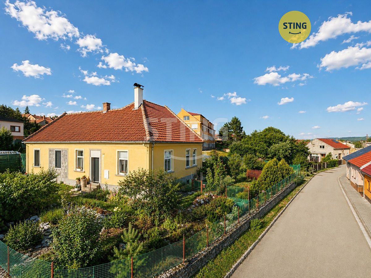 Prodej rodinného domu 220 m², pozemek 1307 m²