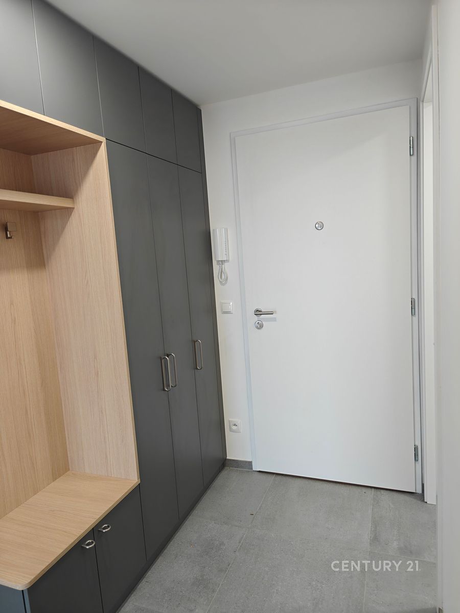 Pronájem bytu 2+kk 46 m² – fotografie 2
