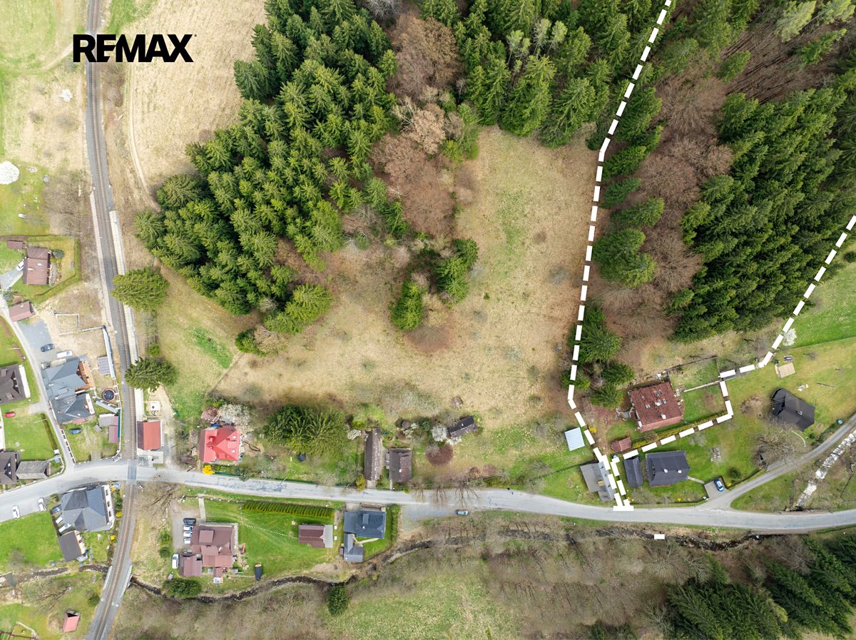 Prodej rodinného domu 313 m², pozemek 10000 m² – fotografie 2