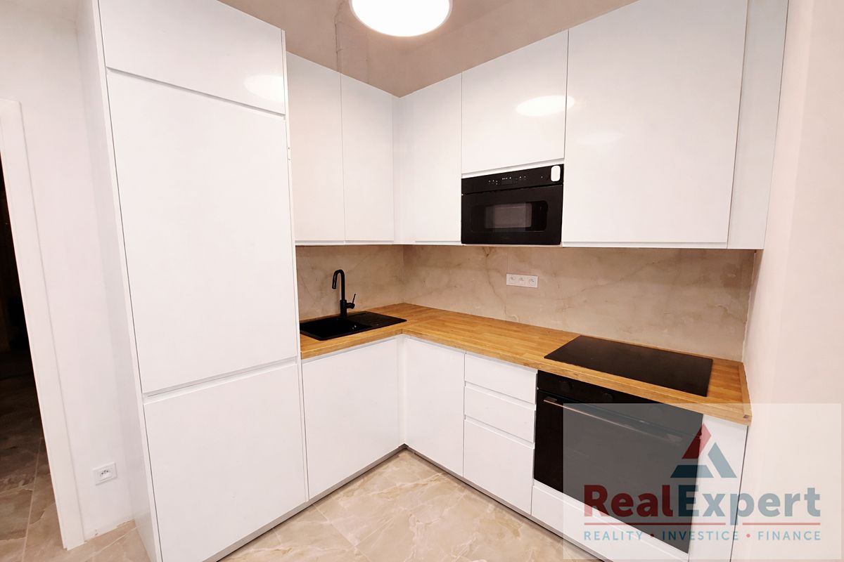 Pronájem bytu 1+kk 35 m²
