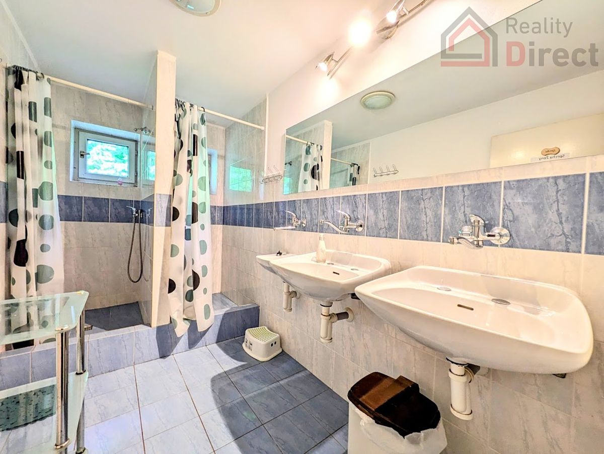 Prodej vícegeneračního domu 280 m², pozemek 512 m² – fotografie 5
