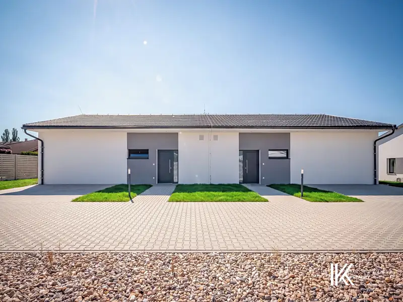 Prodej rodinného domu 105 m², pozemek 482 m², Pardubice – náhled fotky 1