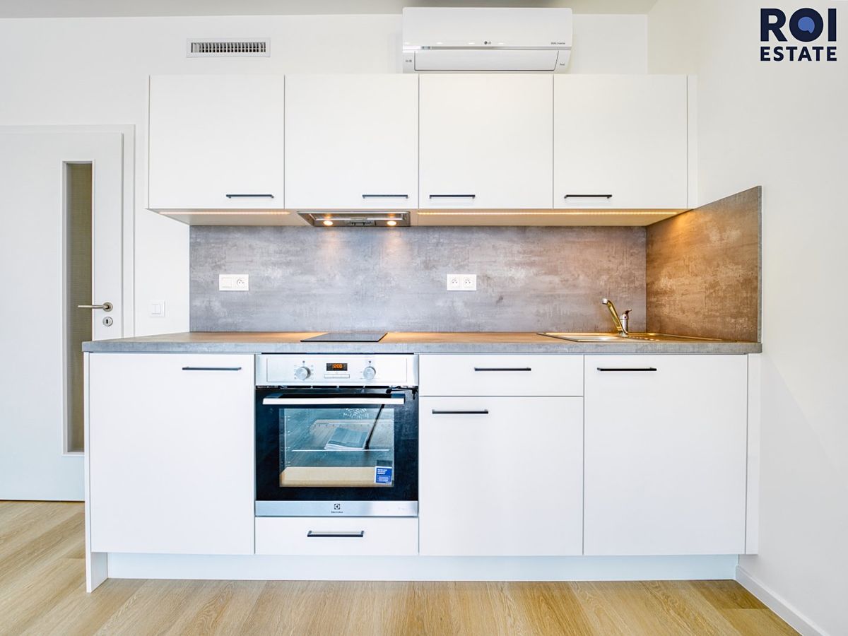 Pronájem bytu 1+kk 35 m²