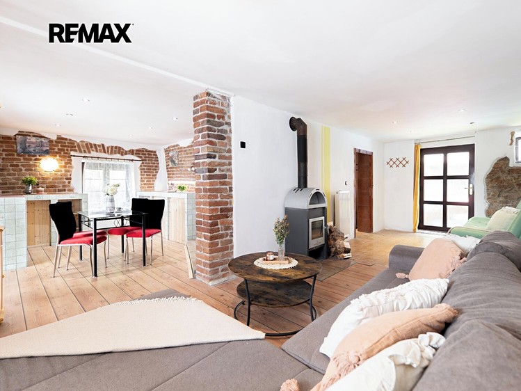 Prodej komerčního prostoru, 192 m² (1 z 21)
