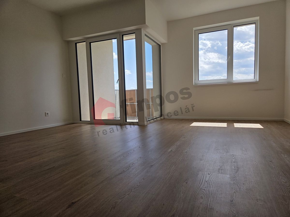 Pronájem bytu 1+kk 40 m² – fotografie 5