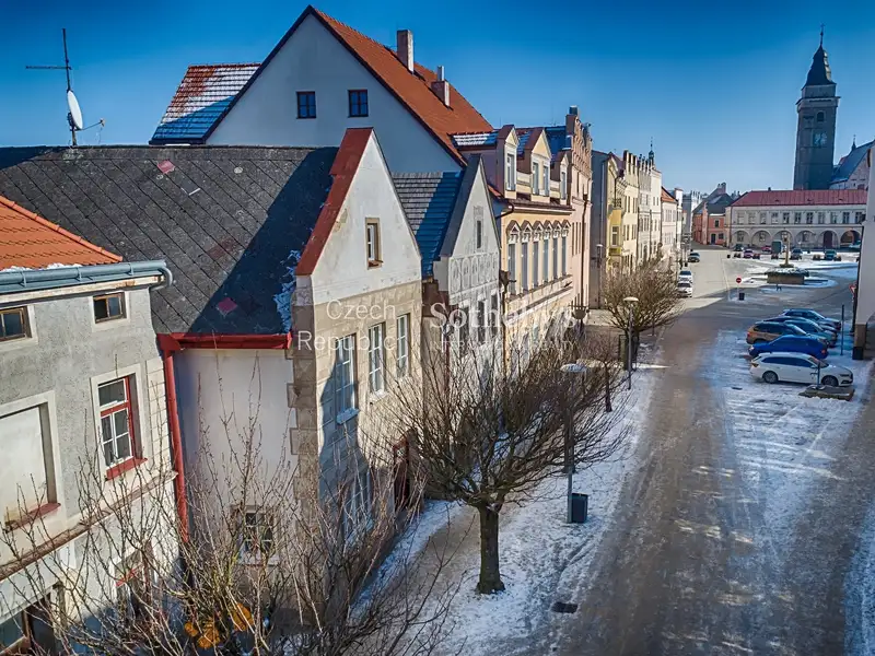 Pronájem rodinného domu 135 m², pozemek 1 m², Slavonice – náhled fotky 1