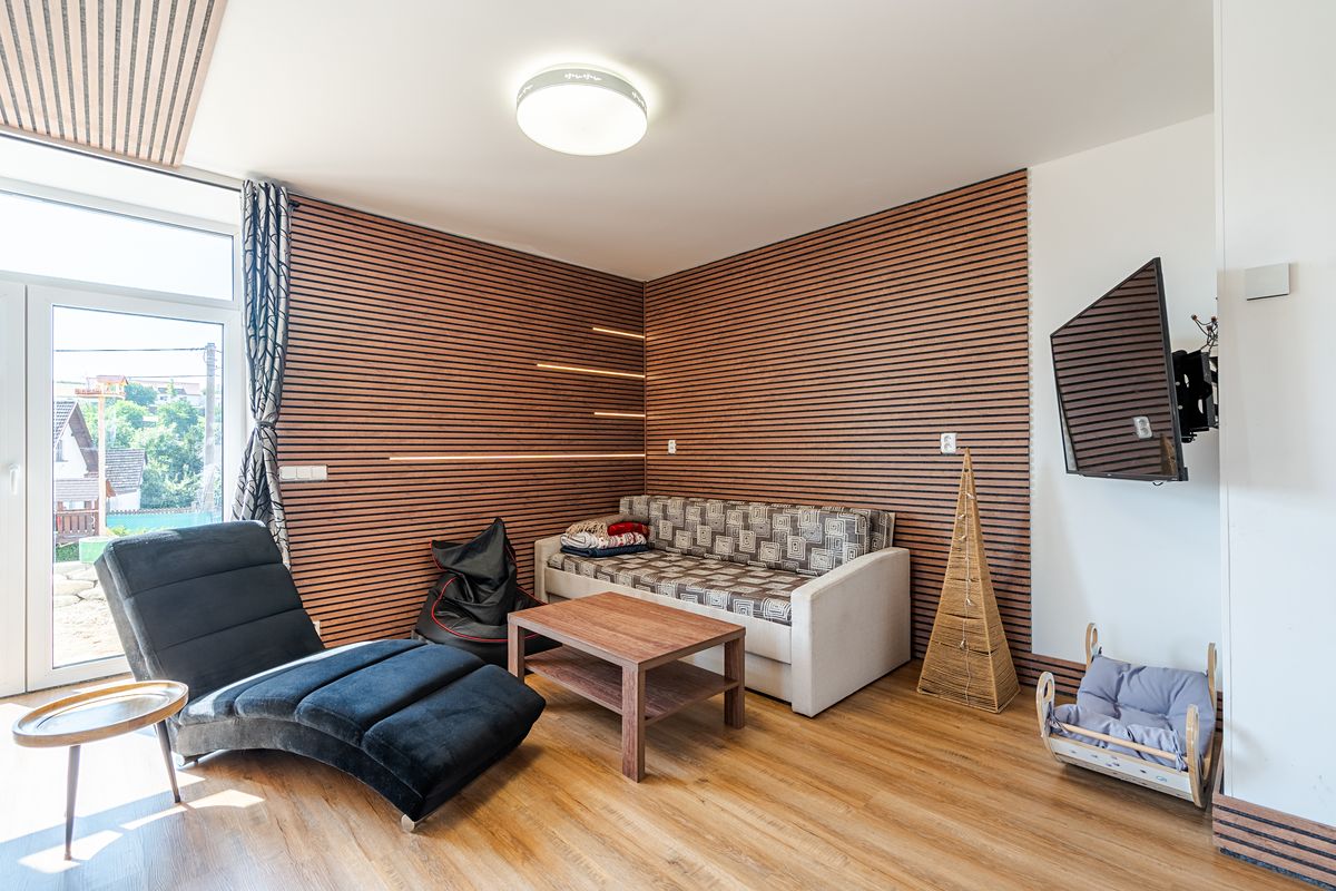Prodej rodinného domu 180 m², pozemek 1675 m² – fotografie 3