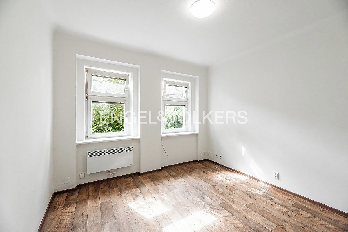 Pronájem bytu 1+1 35 m²