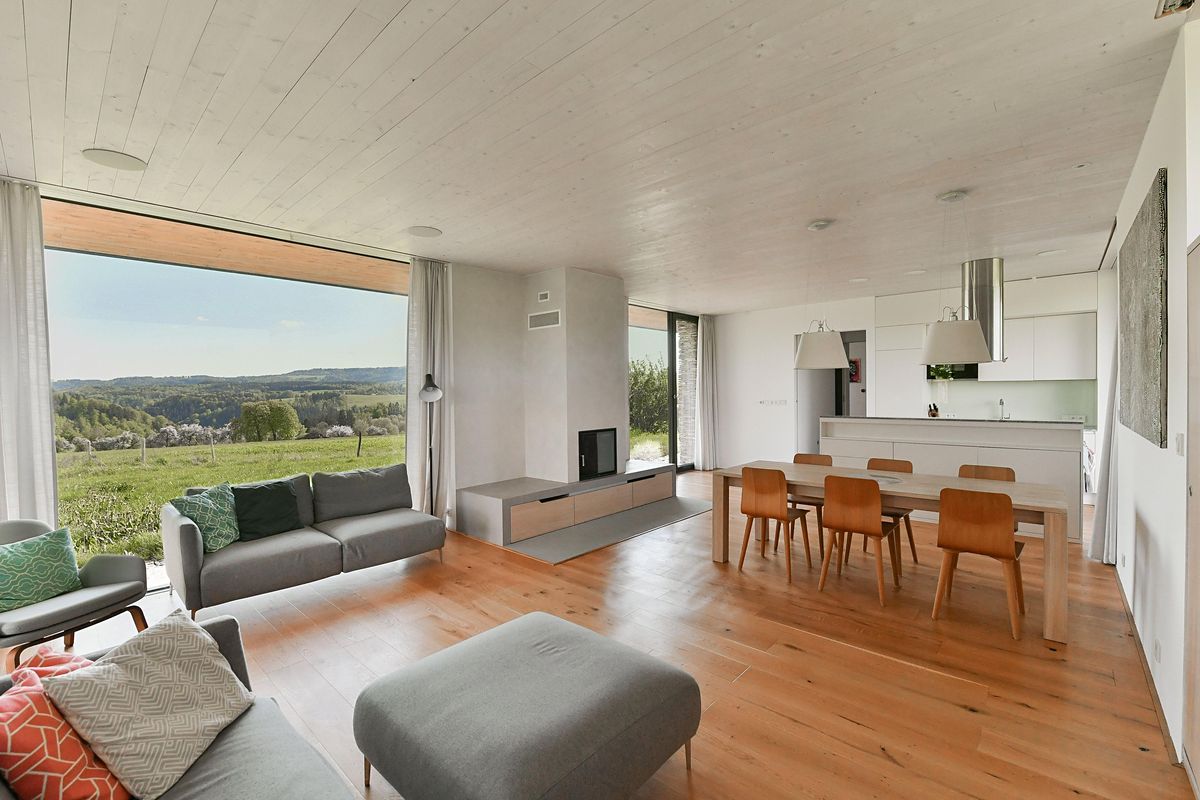 Prodej rodinného domu 197 m², pozemek 4450 m²
