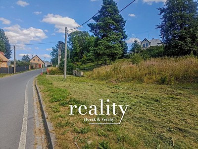 Prodej  stavebního pozemku 1 762 m²