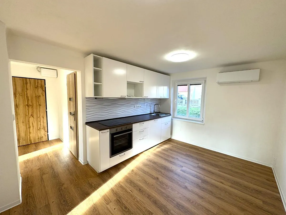 Pronájem bytu 2+1 66 m²