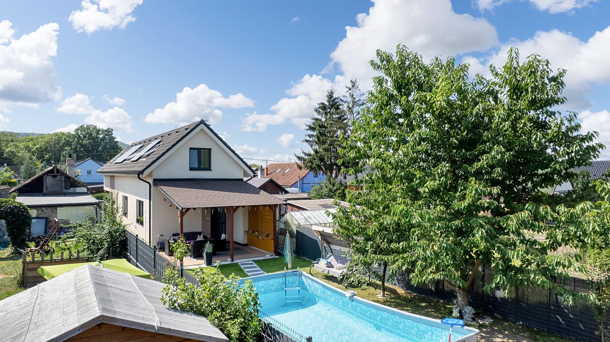 Prodej rodinného domu 150 m², pozemek 437 m²