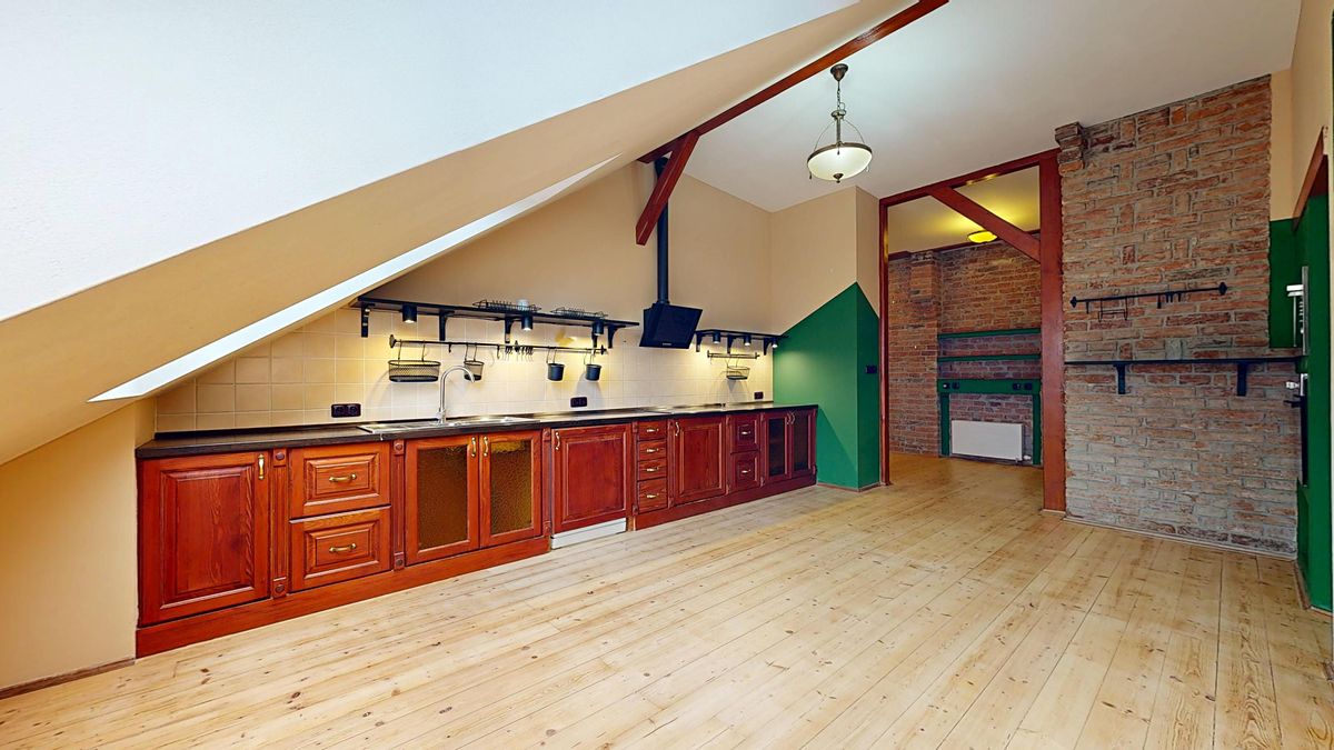 Pronájem bytu 4+1 153 m²