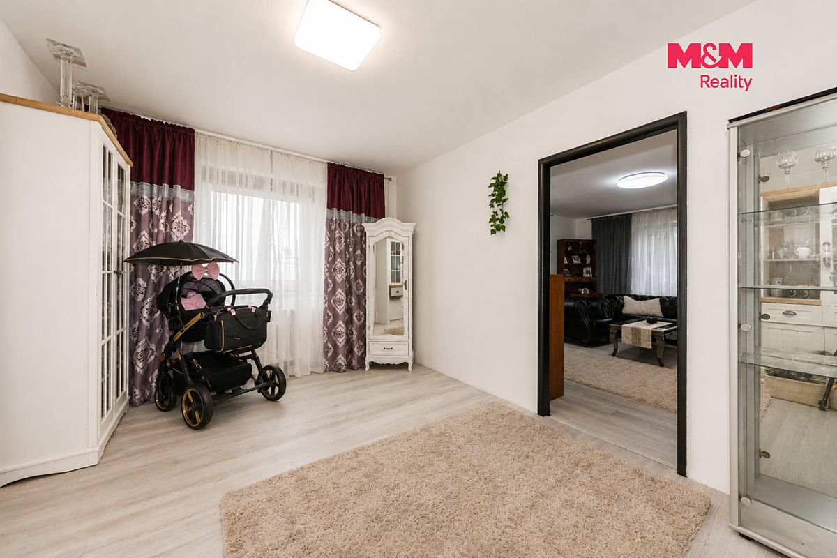 Prodej rodinného domu 187 m², pozemek 1285 m² – fotografie 4