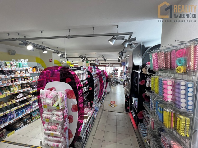 Комерційне приміщення на продаж, 370 м² (18 з 42)