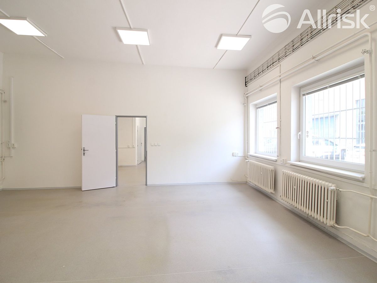 Pronájem výrobní haly, prostoru 156 m² – fotografie 3