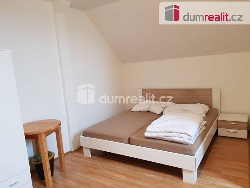 Pronájem bytu pokoje 20 m²