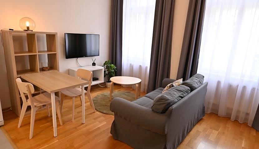 Pronájem bytu 1+kk 35 m² – fotografie 2