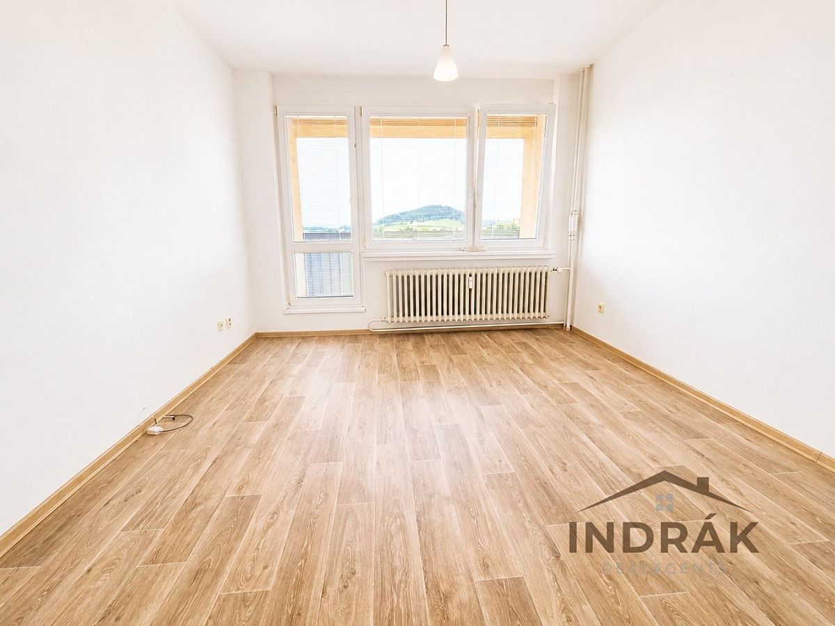Pronájem bytu 2+1 58 m² – fotografie 4