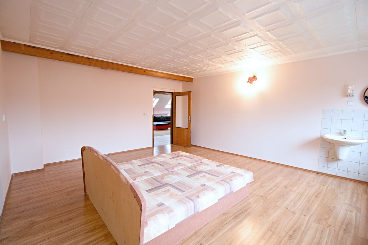 Pronájem bytu 3+1 125 m² – fotografie 4