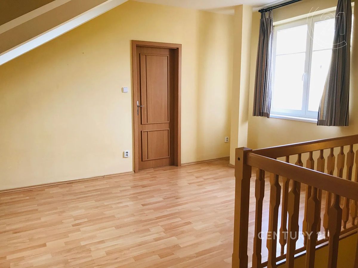 Pronájem bytu 2+kk 80 m² – fotografie 5