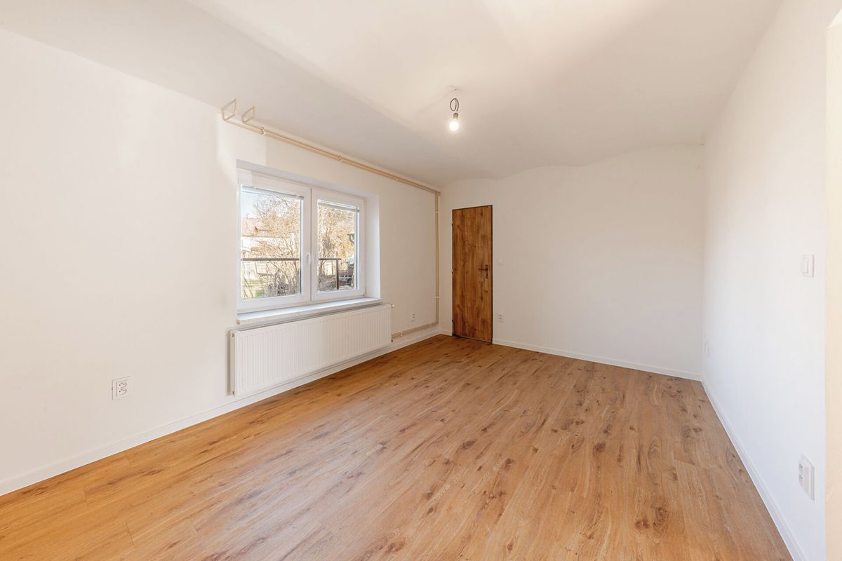 Pronájem bytu 2+1 57 m² – fotografie 2