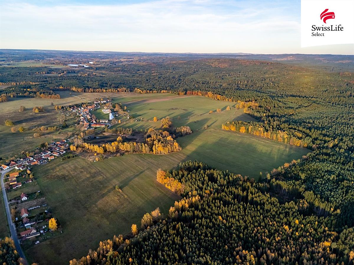 Prodej stavebního pozemku 1747 m² – fotografie 2