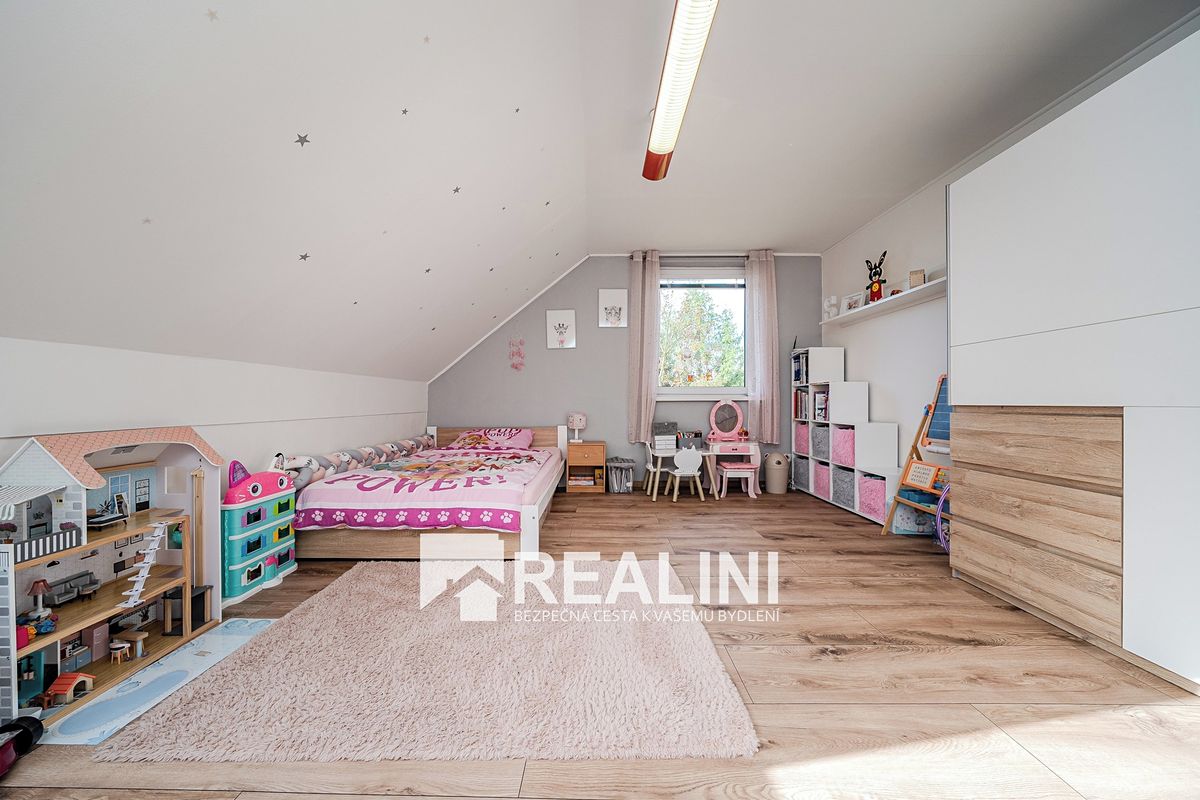 Prodej rodinného domu 168 m², pozemek 1167 m² – fotografie 3