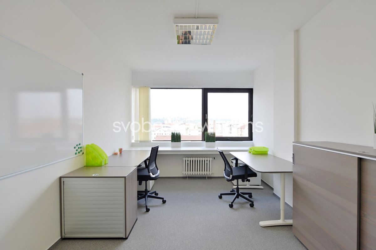Pronájem kanceláře 1326 m² – fotografie 4