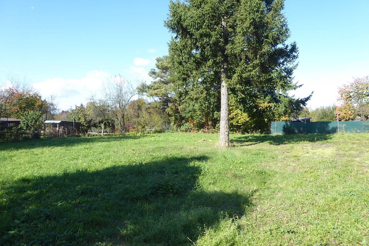 Prodej pozemku 1215 m² – fotografie 3