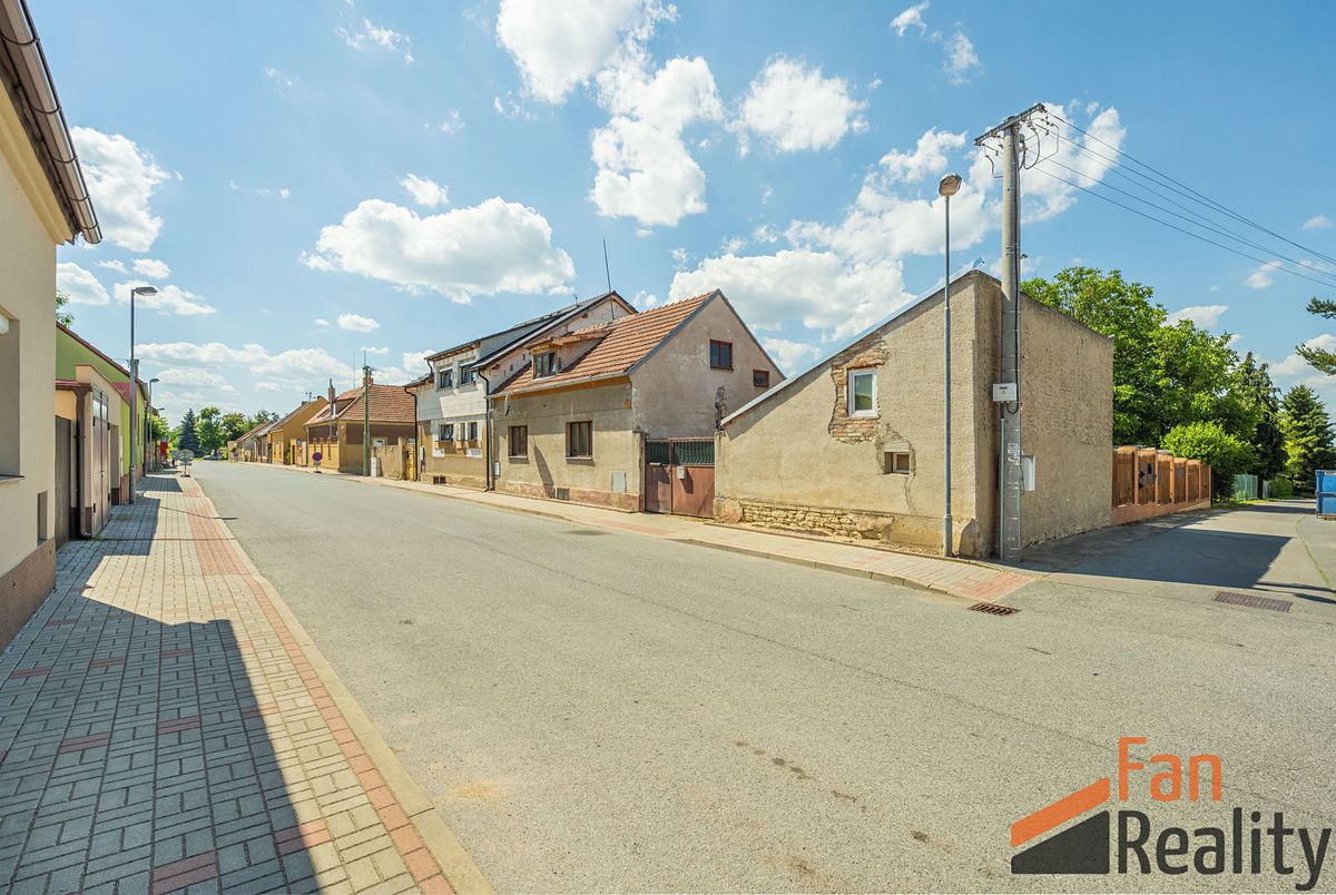 Prodej vícegeneračního domu 218 m², pozemek 445 m² – fotografie 4