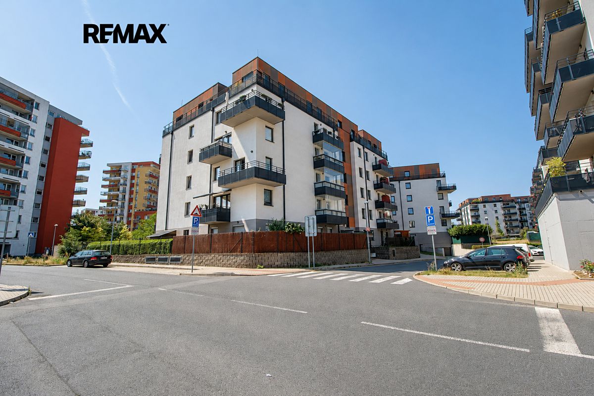 Pronájem bytu 1+kk 42 m²
