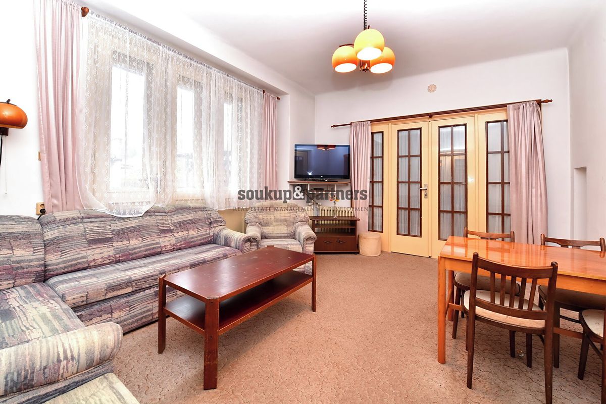 Prodej rodinného domu 240 m², pozemek 741 m² – fotografie 5