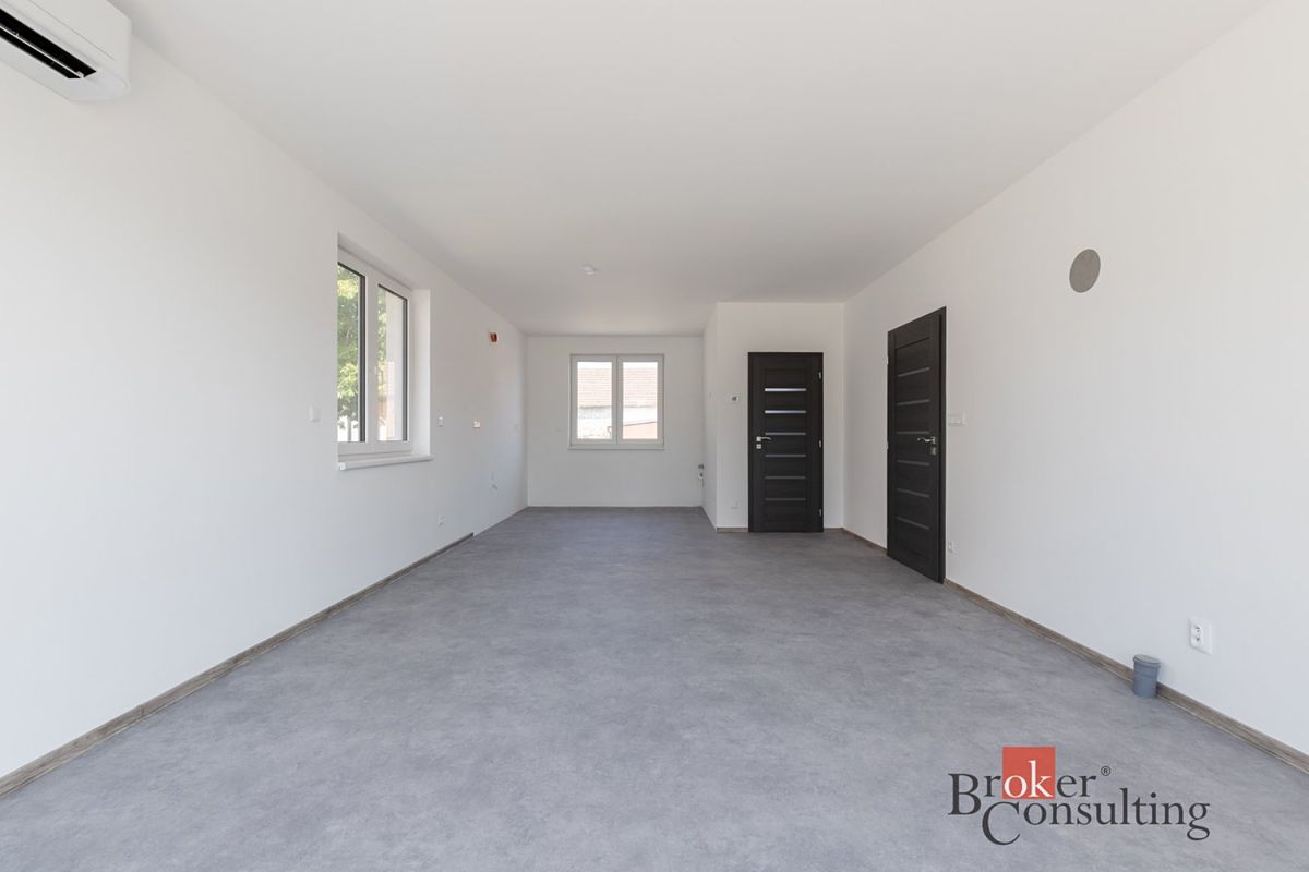 Prodej rodinného domu 100 m², pozemek 699 m² – fotografie 5
