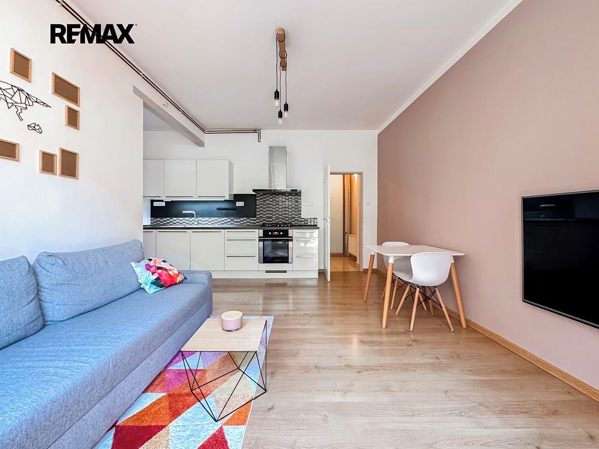 Pronájem bytu 2+kk 44 m²
