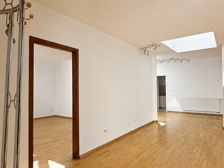 Pronájem komerčního prostoru, 107 m² (7 z 23)