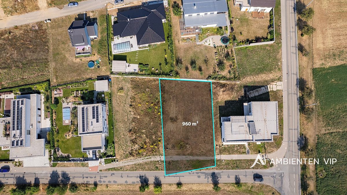 Prodej stavebního pozemku 960 m² – fotografie 2