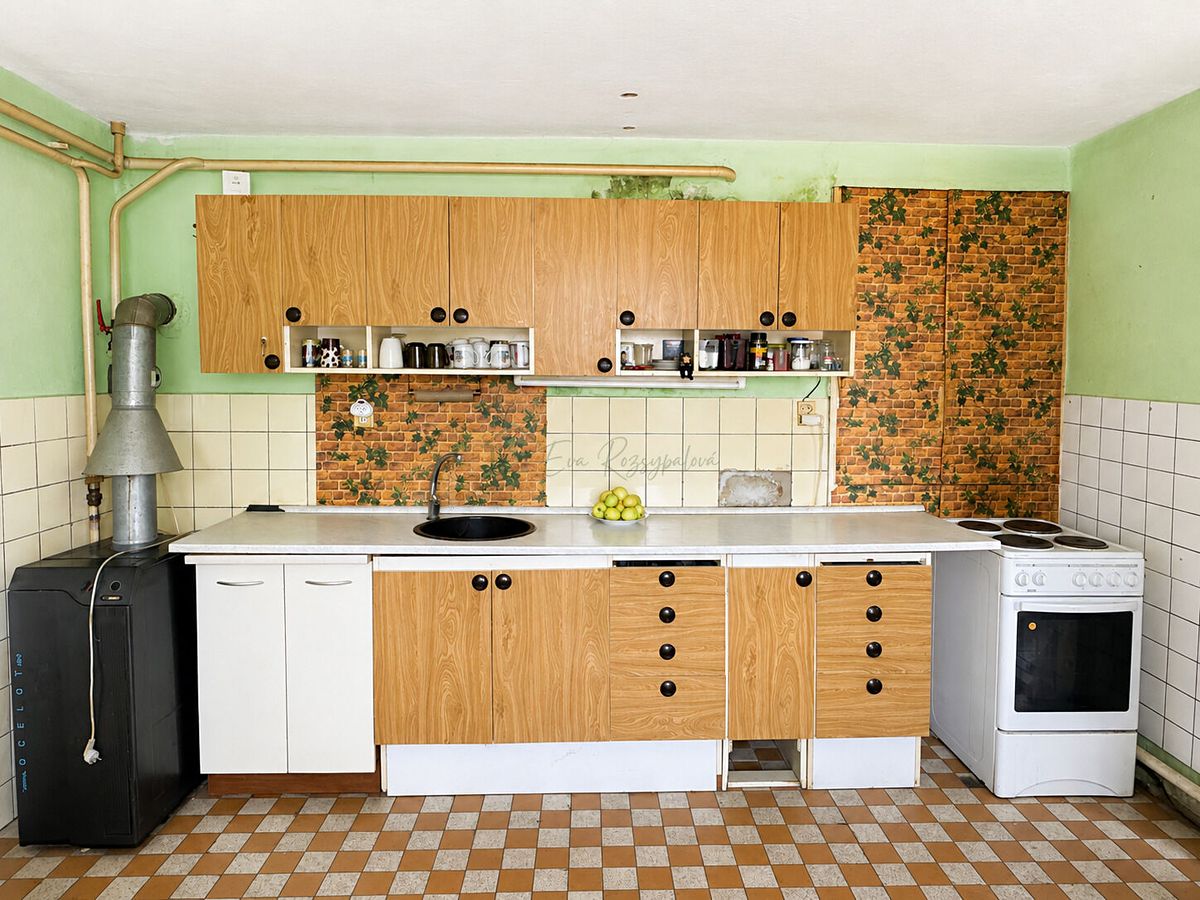 Prodej rodinného domu 147 m², pozemek 1112 m² – fotografie 3
