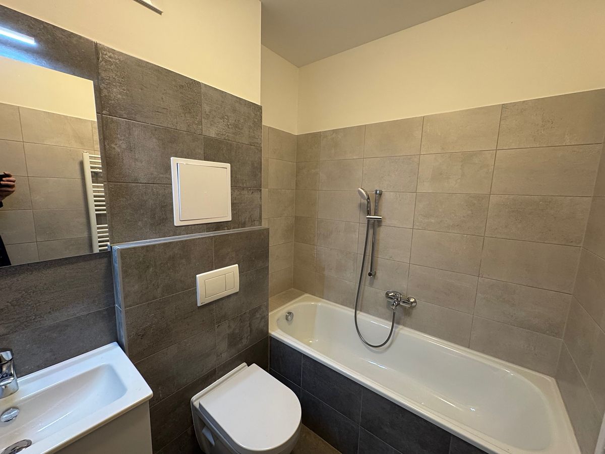 Pronájem bytu 2+kk 54 m² – fotografie 3