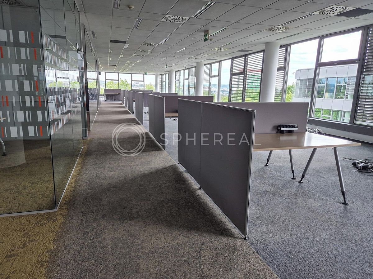 Pronájem kanceláře 2000 m² – fotografie 2
