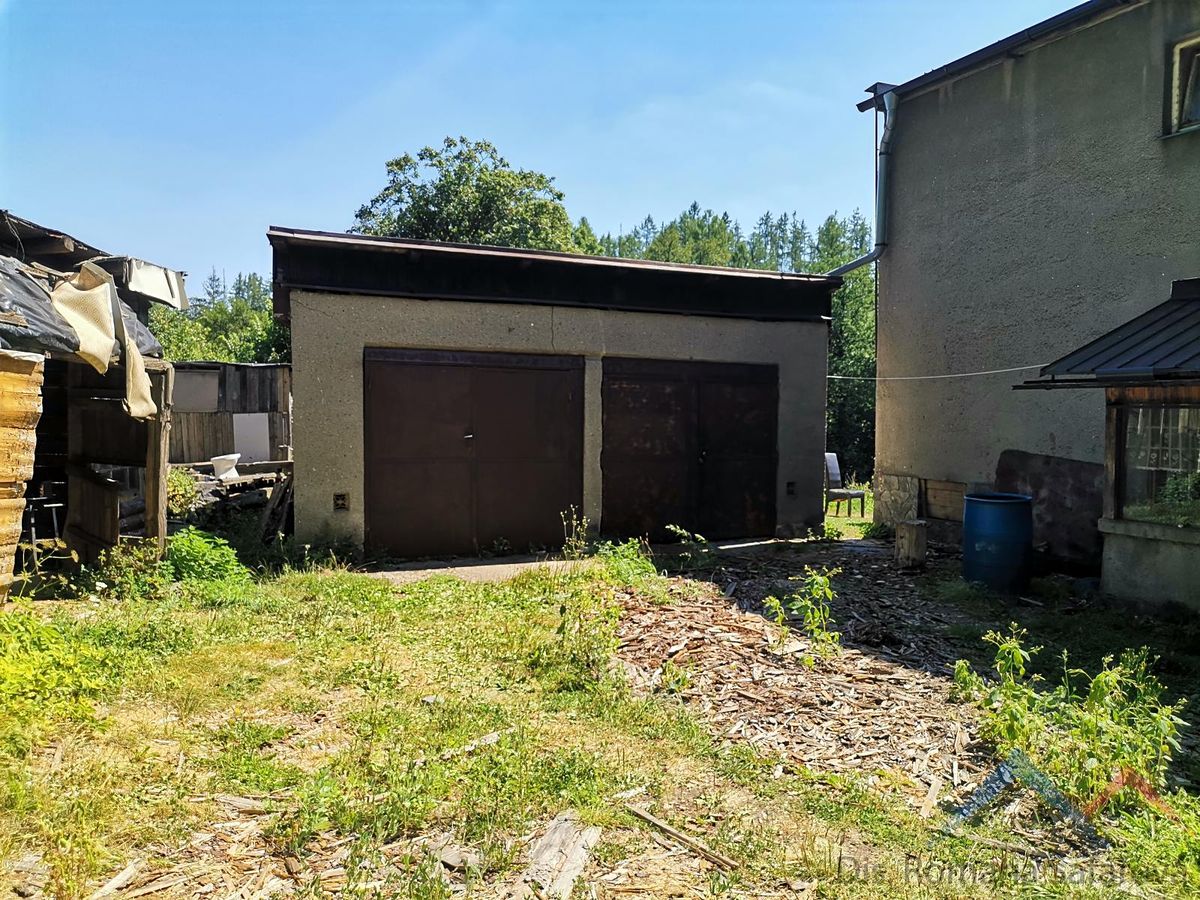 Prodej rodinného domu 199 m², pozemek 1846 m² – fotografie 3