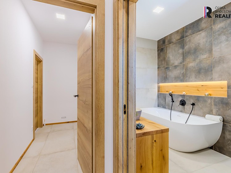 Будинок на продаж, 200 м² (18 з 40)
