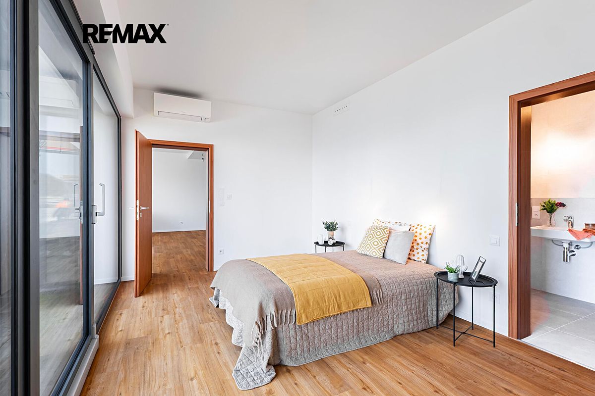 Prodej rodinného domu 171 m², pozemek 256 m² – fotografie 3