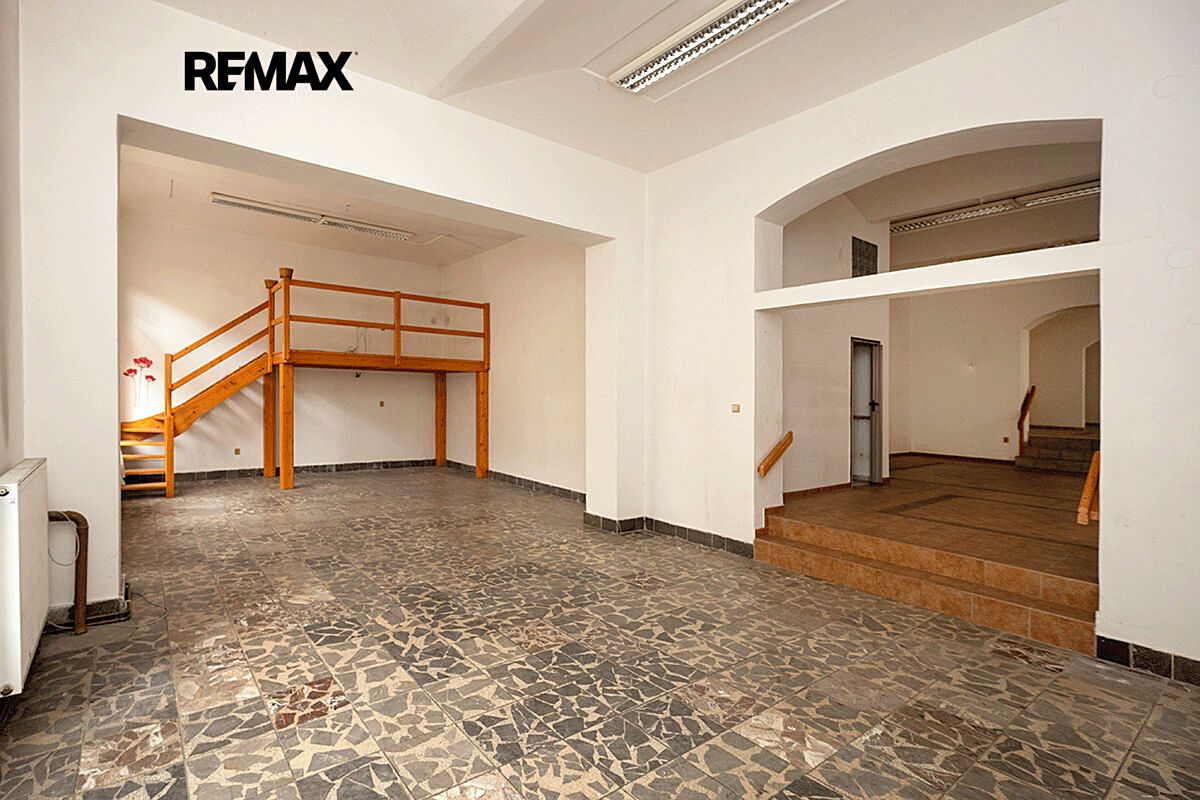 Pronájem obchodního prostoru 183 m² – fotografie 2