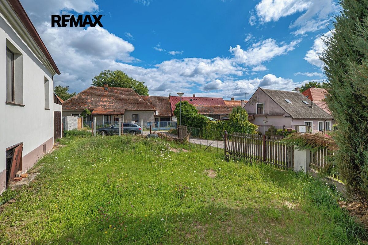 Prodej rodinného domu 136 m², pozemek 378 m² – fotografie 2