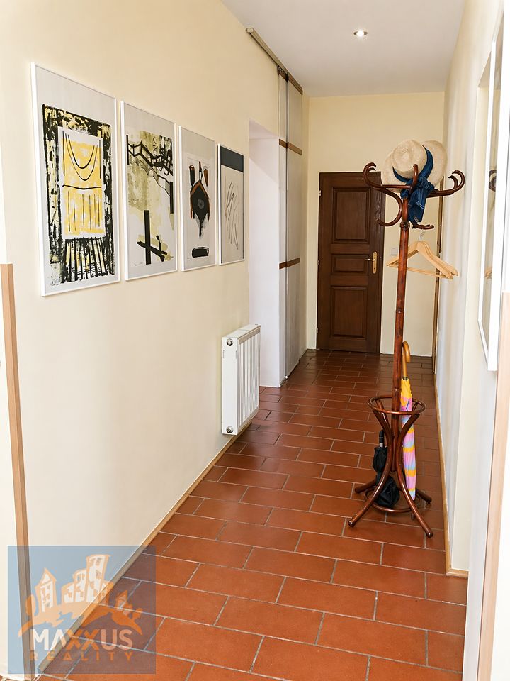 Pronájem kanceláře 100 m² – fotografie 5