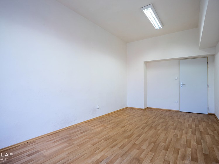Комерційне приміщення в оренду, 328 м² (3 з 12)