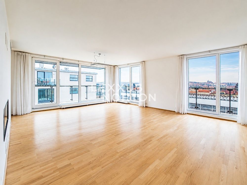 Pronájem bytu 5+kk 185 m²
