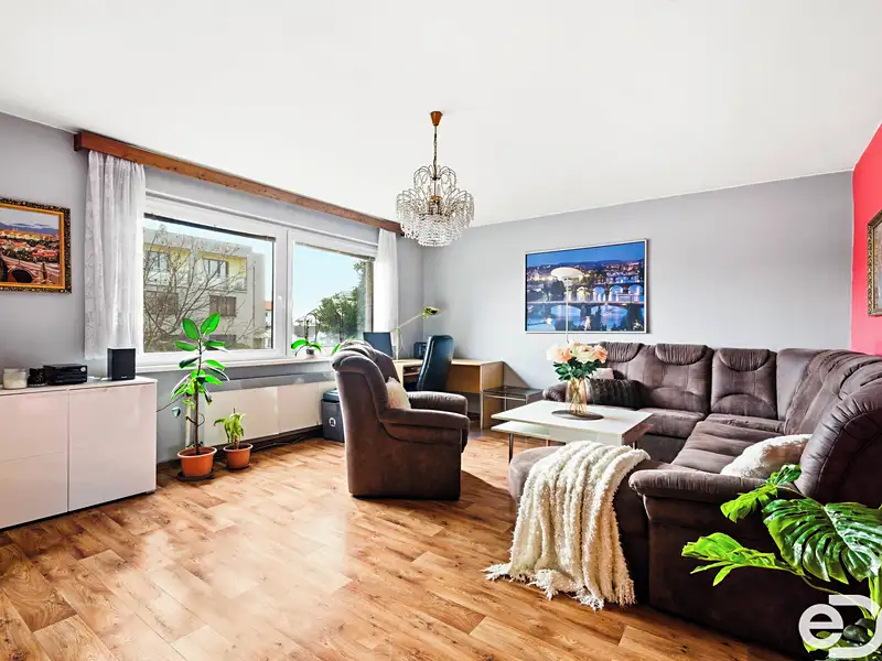 Prodej bytu 3+1 95 m², Praha – náhled fotky 1